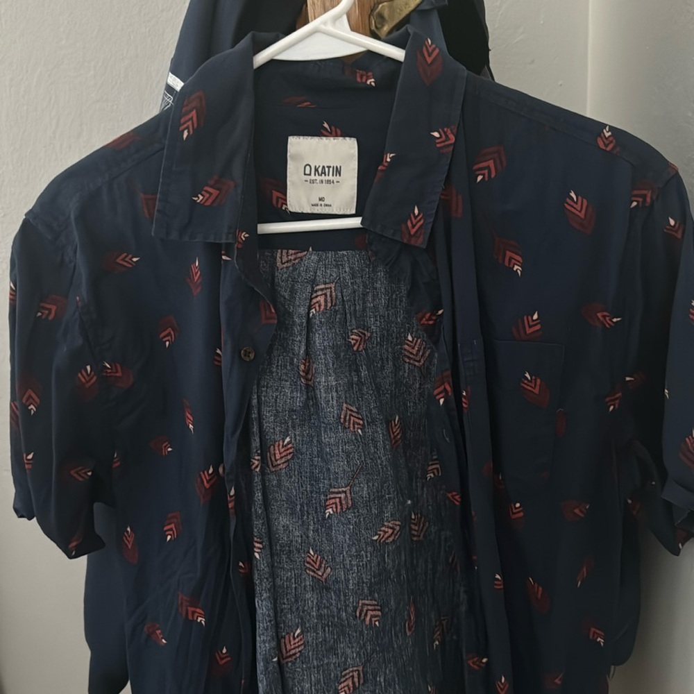 Katin Feather Shirt Navy Blue and Red Size Medium
